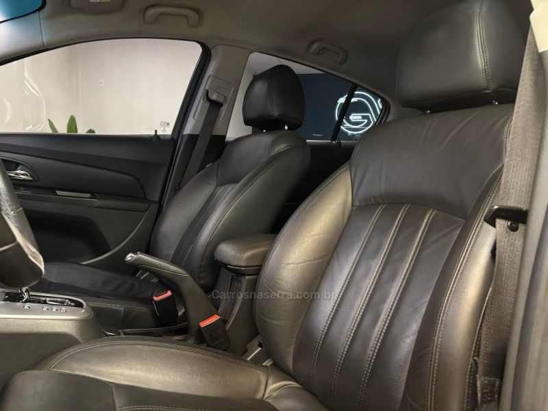 CHEVROLET CRUZE 1.8 LT SPORT6 16V 2015/2015 LUIGGI AUTOMÓVEIS CARLOS BARBOSA / Carros no Vale