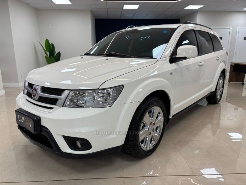 FIAT FREEMONT 2.4 PRECISION 16V 2013/2014 LUIGGI AUTOMÓVEIS CARLOS BARBOSA / Carros no Vale