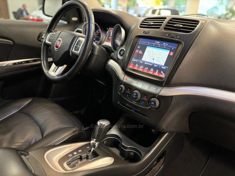 FIAT FREEMONT 2.4 PRECISION 16V 2013/2014 LUIGGI AUTOMÓVEIS CARLOS BARBOSA / Carros no Vale