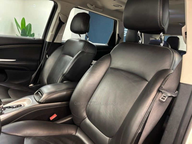 FIAT FREEMONT 2.4 PRECISION 16V 2013/2014 LUIGGI AUTOMÓVEIS CARLOS BARBOSA / Carros no Vale