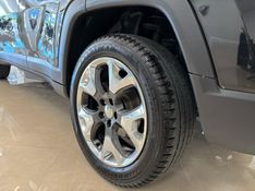JEEP COMPASS 2.0 16V LONGITUDE 4X4 2018/2019 LUIGGI AUTOMÓVEIS CARLOS BARBOSA / Carros no Vale