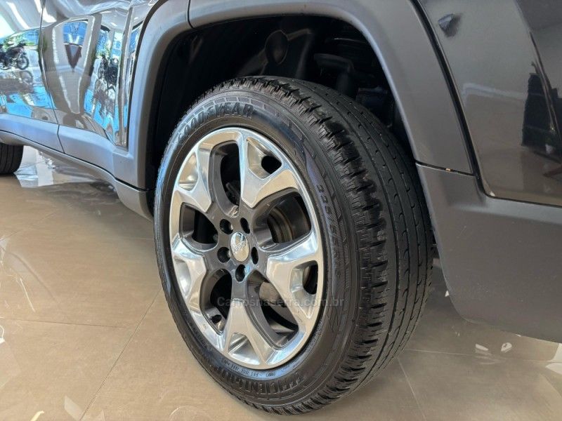 JEEP COMPASS 2.0 16V LONGITUDE 4X4 2018/2019 LUIGGI AUTOMÓVEIS CARLOS BARBOSA / Carros no Vale