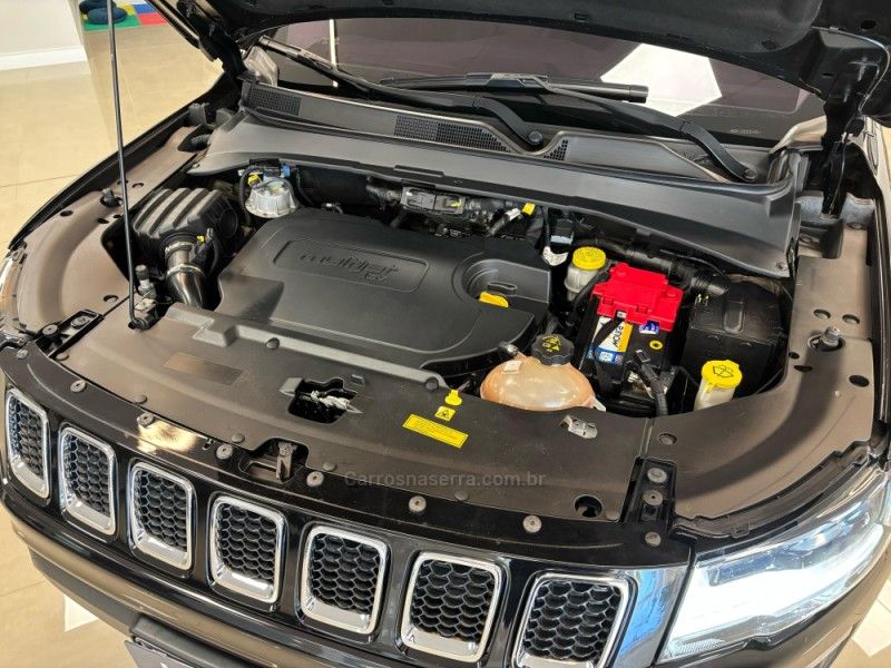 JEEP COMPASS 2.0 16V LONGITUDE 4X4 2018/2019 LUIGGI AUTOMÓVEIS CARLOS BARBOSA / Carros no Vale