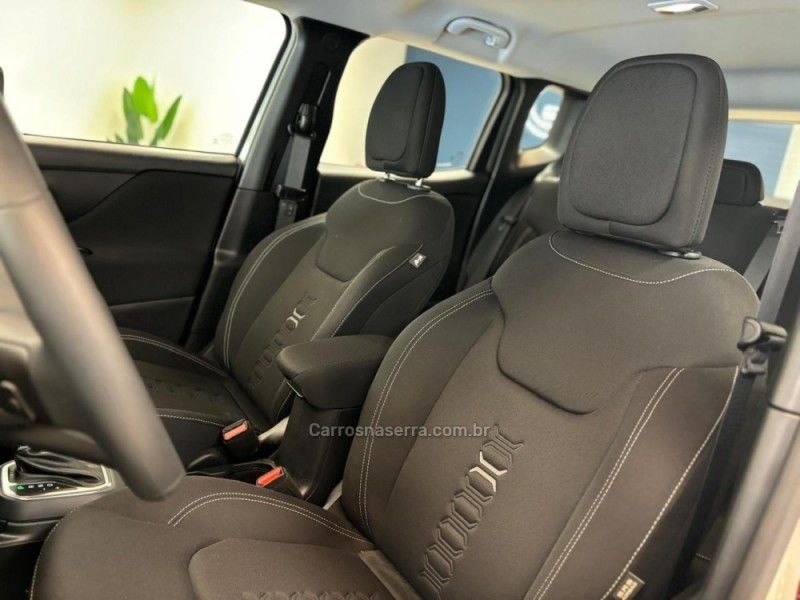 JEEP RENEGADE 1.3 SPORT T270 16V TURBO 2024/2025 LUIGGI AUTOMÓVEIS CARLOS BARBOSA / Carros no Vale