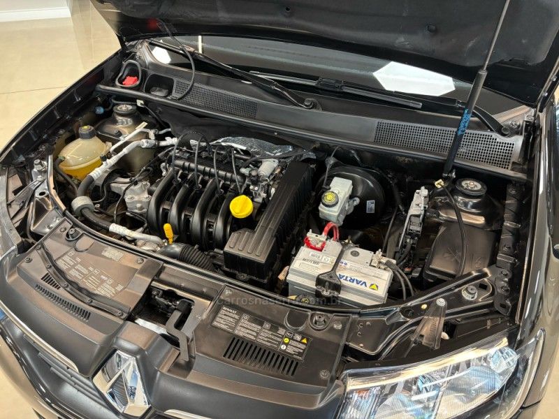 RENAULT SANDERO 1.0 EXPRESSION 16V 2014/2015 LUIGGI AUTOMÓVEIS CARLOS BARBOSA / Carros no Vale