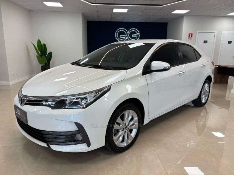 TOYOTA COROLLA 2.0 XEI 16V 2017/2018 LUIGGI AUTOMÓVEIS CARLOS BARBOSA / Carros no Vale