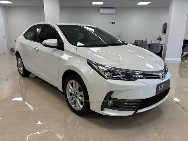 TOYOTA COROLLA 2.0 XEI 16V 2017/2018 LUIGGI AUTOMÓVEIS CARLOS BARBOSA / Carros no Vale
