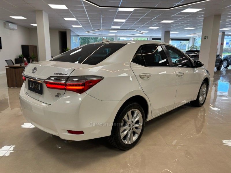 TOYOTA COROLLA 2.0 XEI 16V 2017/2018 LUIGGI AUTOMÓVEIS CARLOS BARBOSA / Carros no Vale