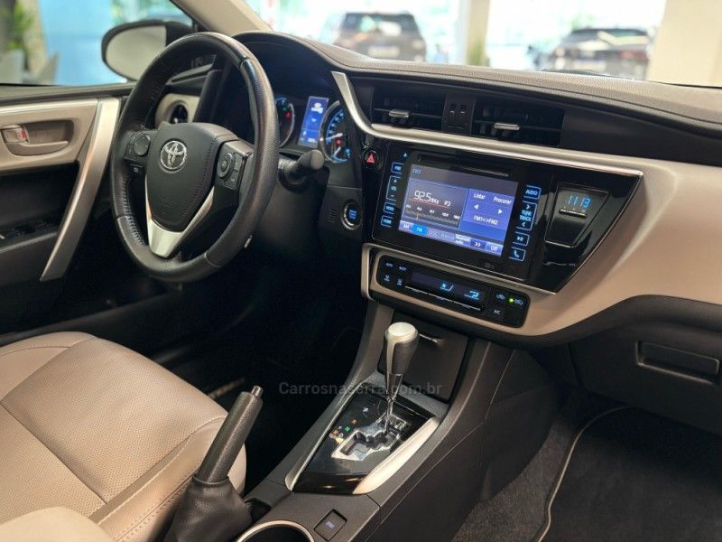 TOYOTA COROLLA 2.0 XEI 16V 2017/2018 LUIGGI AUTOMÓVEIS CARLOS BARBOSA / Carros no Vale