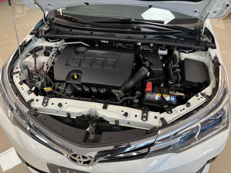 TOYOTA COROLLA 2.0 XEI 16V 2017/2018 LUIGGI AUTOMÓVEIS CARLOS BARBOSA / Carros no Vale