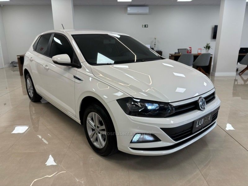 VOLKSWAGEN POLO 1.0 MPI 12V 2018/2019 LUIGGI AUTOMÓVEIS CARLOS BARBOSA / Carros no Vale