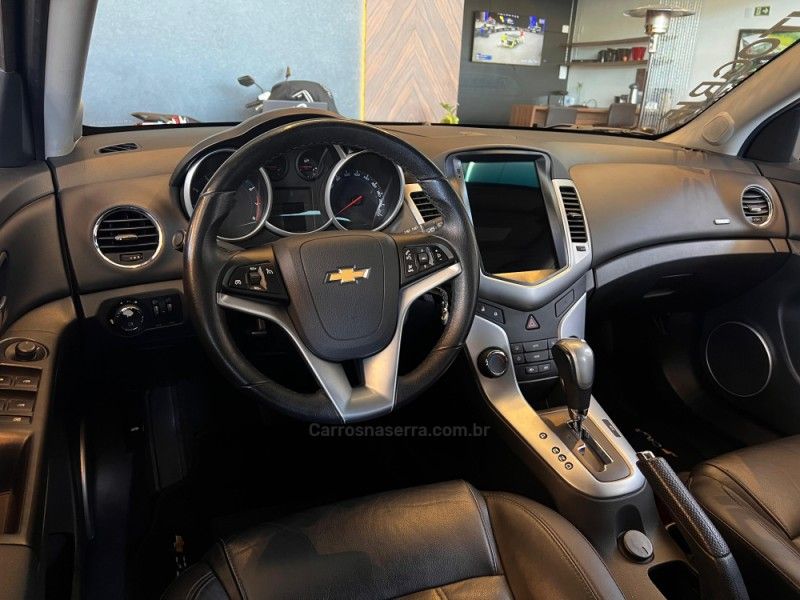 CHEVROLET CRUZE 1.8 LT SPORT6 16V 2014/2014 AUTOGRIF MOTORS CAMPO BOM / Carros no Vale