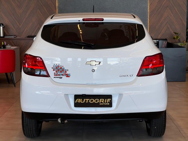 CHEVROLET ONIX 1.0 MPFI LOLLAPALOOZA 8V 2014/2014 AUTOGRIF MOTORS CAMPO BOM / Carros no Vale