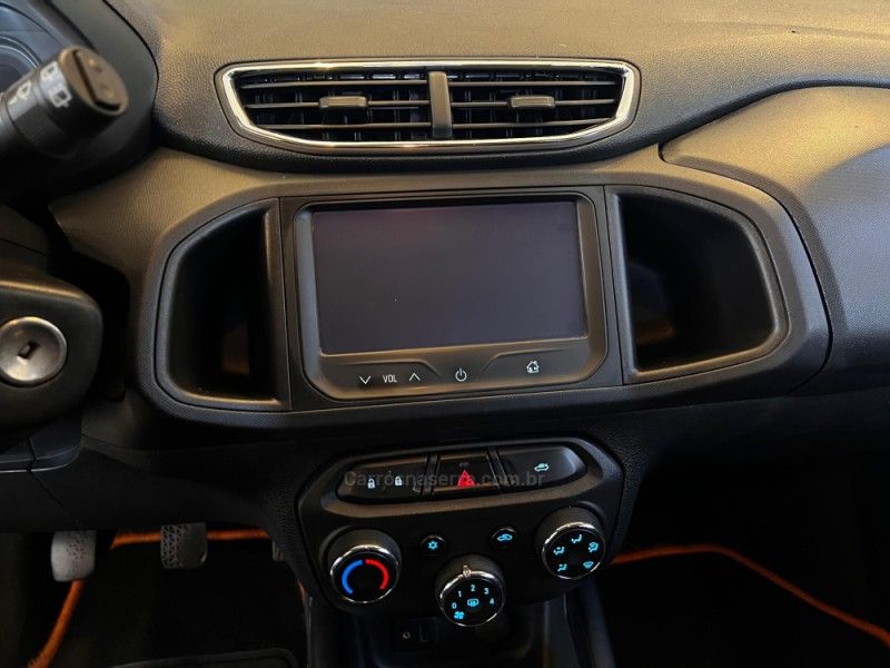 CHEVROLET ONIX 1.0 MPFI LOLLAPALOOZA 8V 2014/2014 AUTOGRIF MOTORS CAMPO BOM / Carros no Vale