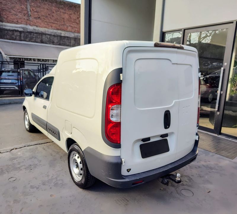 Fiat Fiorino Furgão EVO 1.4 8V 2016/2016 RENNER AUTOMÓVEIS LAJEADO / Carros no Vale