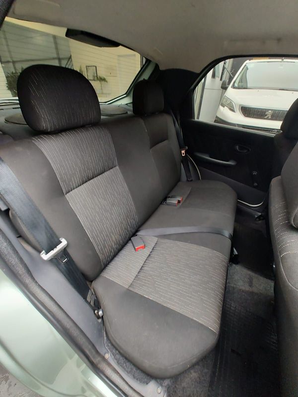 Fiat Palio 1.0 Cel ECON./ITALIA F 8V 2010/2011 RENNER AUTOMÓVEIS LAJEADO / Carros no Vale