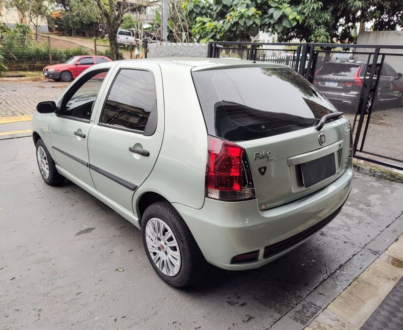 Fiat Palio 1.0 Cel ECON./ITALIA F 8V 2010/2011 RENNER AUTOMÓVEIS LAJEADO / Carros no Vale