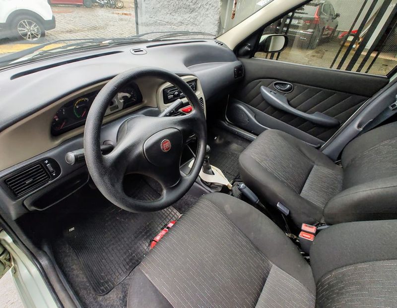 Fiat Palio 1.0 Cel ECON./ITALIA F 8V 2010/2011 RENNER AUTOMÓVEIS LAJEADO / Carros no Vale