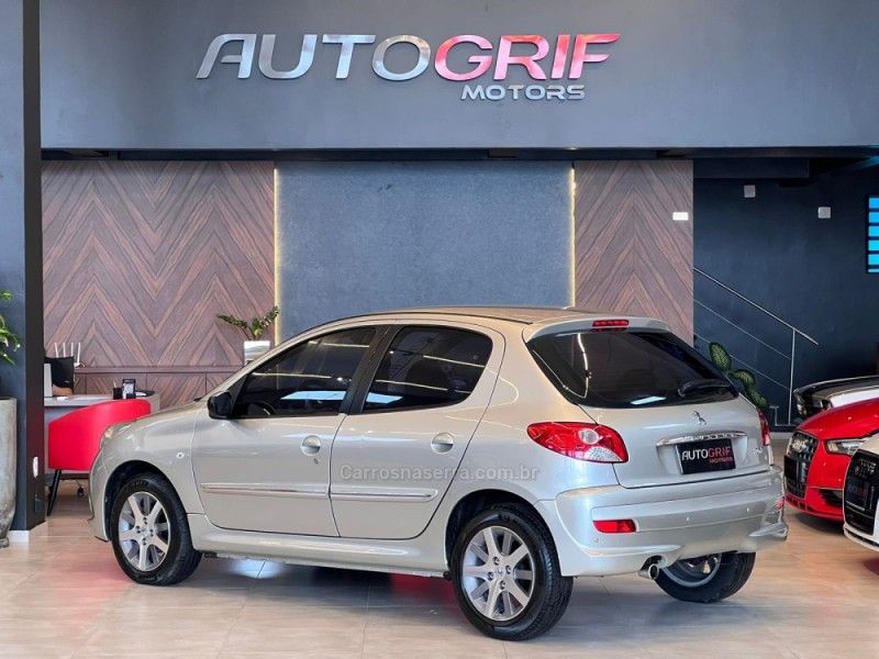 PEUGEOT 207 1.4 XR SPORT 8V 2012/2013 AUTOGRIF MOTORS CAMPO BOM / Carros no Vale