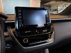 TOYOTA COROLLA 2.0 CROSS XRE 16V 2021/2022 AUTOGRIF MOTORS CAMPO BOM / Carros no Vale
