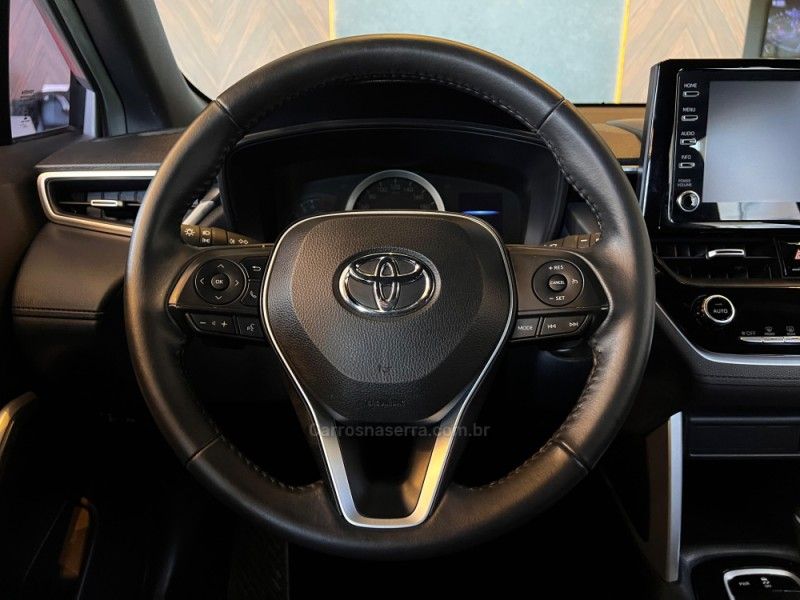 TOYOTA COROLLA 2.0 CROSS XRE 16V 2021/2022 AUTOGRIF MOTORS CAMPO BOM / Carros no Vale