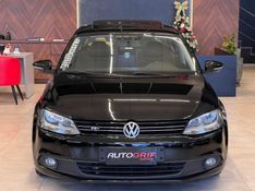 VOLKSWAGEN JETTA 2.0 COMFORTLINE TIPTRONIC 2012/2013 AUTOGRIF MOTORS CAMPO BOM / Carros no Vale
