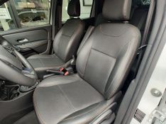 Renault OROCH Outsider 1.3Tce 2023/2024 RENNER AUTOMÓVEIS LAJEADO / Carros no Vale