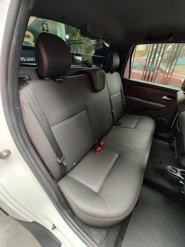 Renault OROCH Outsider 1.3Tce 2023/2024 RENNER AUTOMÓVEIS LAJEADO / Carros no Vale