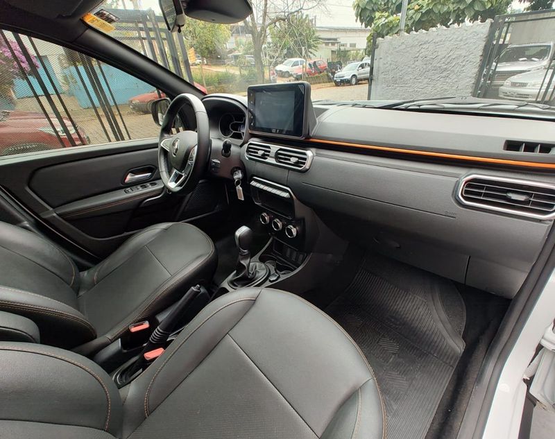 Renault OROCH Outsider 1.3Tce 2023/2024 RENNER AUTOMÓVEIS LAJEADO / Carros no Vale