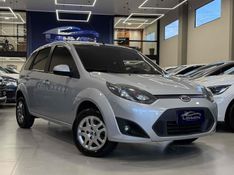 FORD FIESTA 1.6 MPI HATCH 8V 2010/2011 LEHMEN VEÍCULOS VENÂNCIO AIRES / Carros no Vale