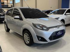 FORD FIESTA 1.6 MPI HATCH 8V 2010/2011 LEHMEN VEÍCULOS VENÂNCIO AIRES / Carros no Vale