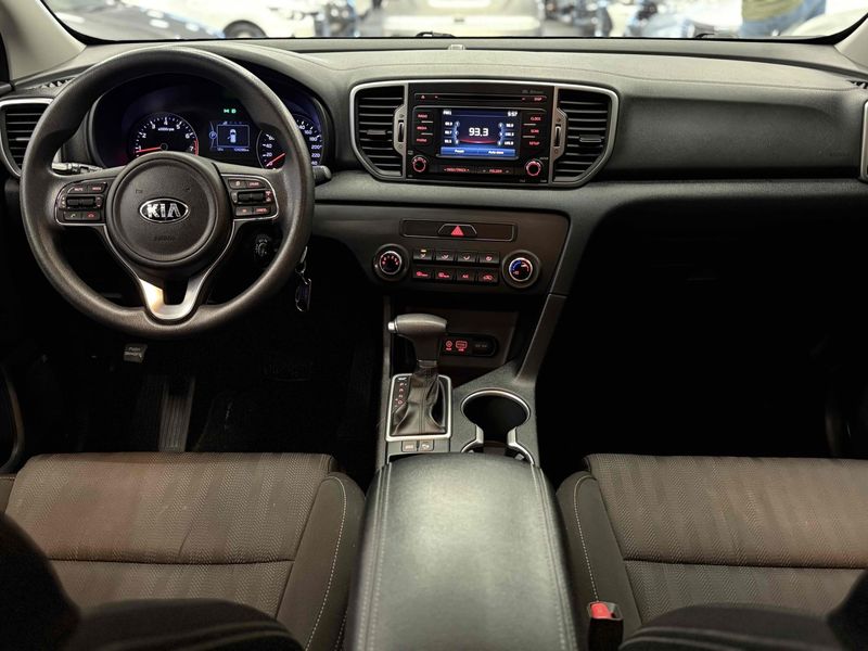 KIA SPORTAGE 2.0 LX 4X2 16V 2016/2017 LEHMEN VEÍCULOS VENÂNCIO AIRES / Carros no Vale
