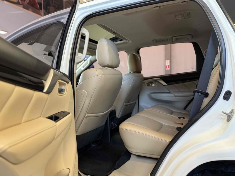 MITSUBISHI PAJERO SPORT 2.4 16V MIVEC TURBO HPE AWD 2019/2020 LEHMEN VEÍCULOS VENÂNCIO AIRES / Carros no Vale