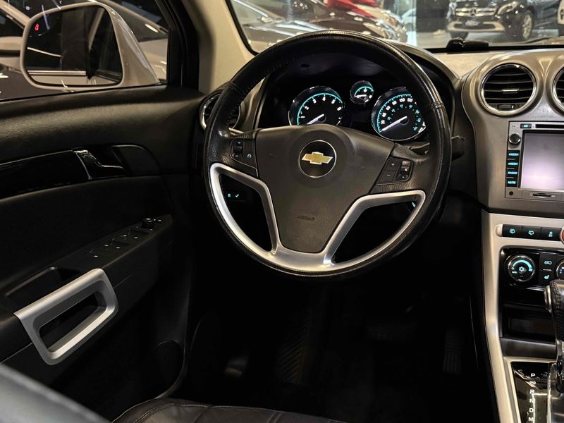 CHEVROLET CAPTIVA 2.4 SIDI 16V 2014/2014 LEHMEN VEÍCULOS VENÂNCIO AIRES / Carros no Vale