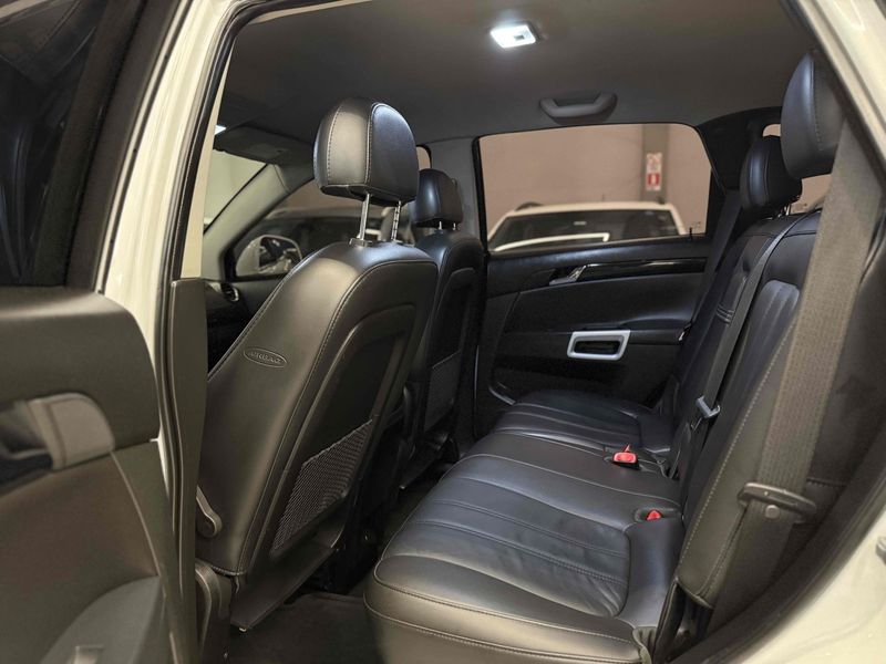 CHEVROLET CAPTIVA 2.4 SIDI 16V 2014/2014 LEHMEN VEÍCULOS VENÂNCIO AIRES / Carros no Vale