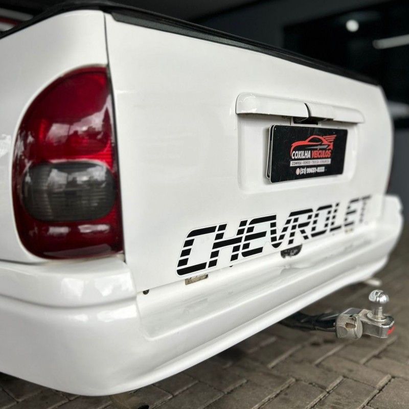 Chevrolet CORSA PICK-UP ST 1.6 2002/2002 SÉRGIO VEÍCULOS TEUTÔNIA / Carros no Vale
