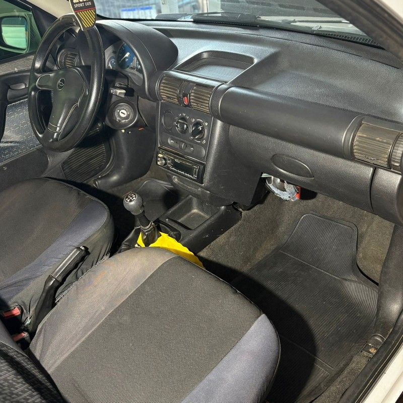Chevrolet CORSA PICK-UP ST 1.6 2002/2002 SÉRGIO VEÍCULOS TEUTÔNIA / Carros no Vale