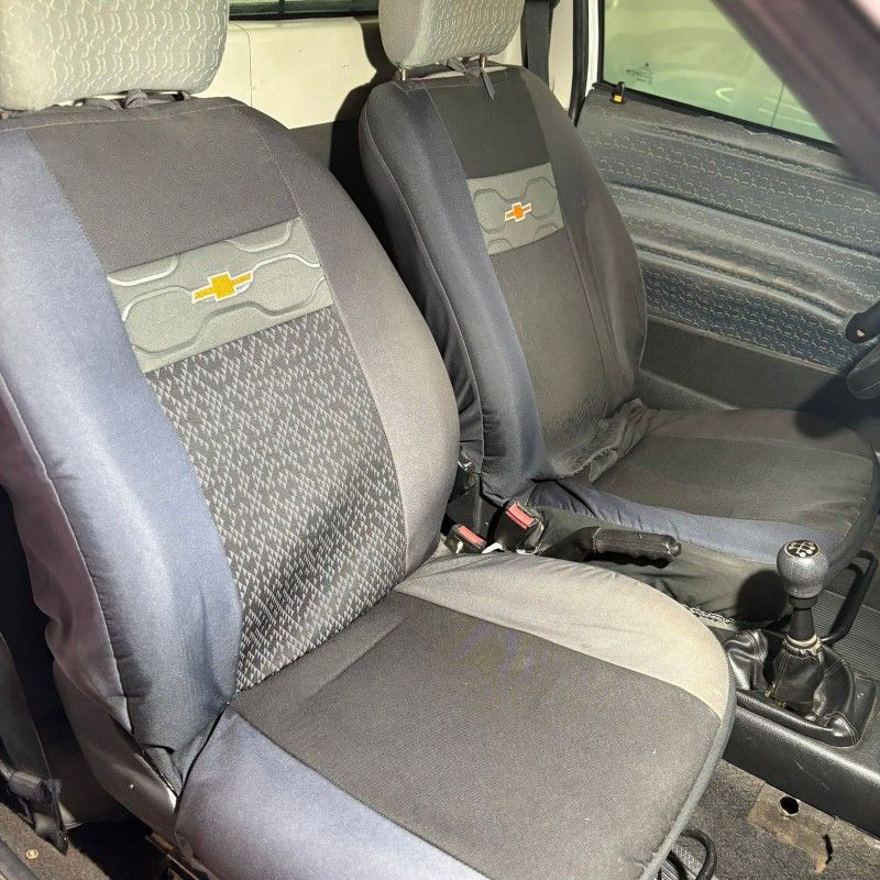 Chevrolet CORSA PICK-UP ST 1.6 2002/2002 SÉRGIO VEÍCULOS TEUTÔNIA / Carros no Vale