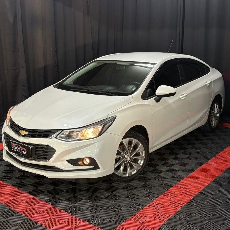 Chevrolet CRUZE SEDAN LT 1.4 TURBO 2018/2018 SÉRGIO VEÍCULOS TEUTÔNIA / Carros no Vale