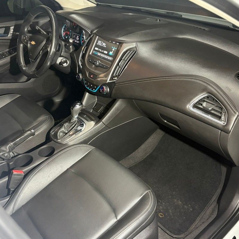 Chevrolet CRUZE SEDAN LT 1.4 TURBO 2018/2018 SÉRGIO VEÍCULOS TEUTÔNIA / Carros no Vale