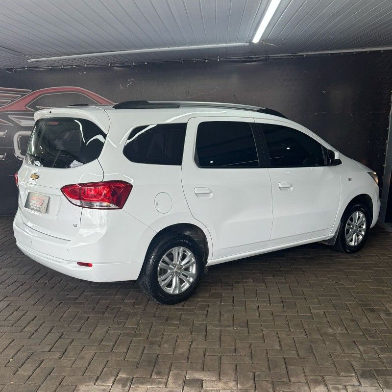 Chevrolet SPIN LT 1.8 2023/2023 SÉRGIO VEÍCULOS TEUTÔNIA / Carros no Vale