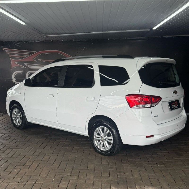 Chevrolet SPIN LT 1.8 2023/2023 SÉRGIO VEÍCULOS TEUTÔNIA / Carros no Vale