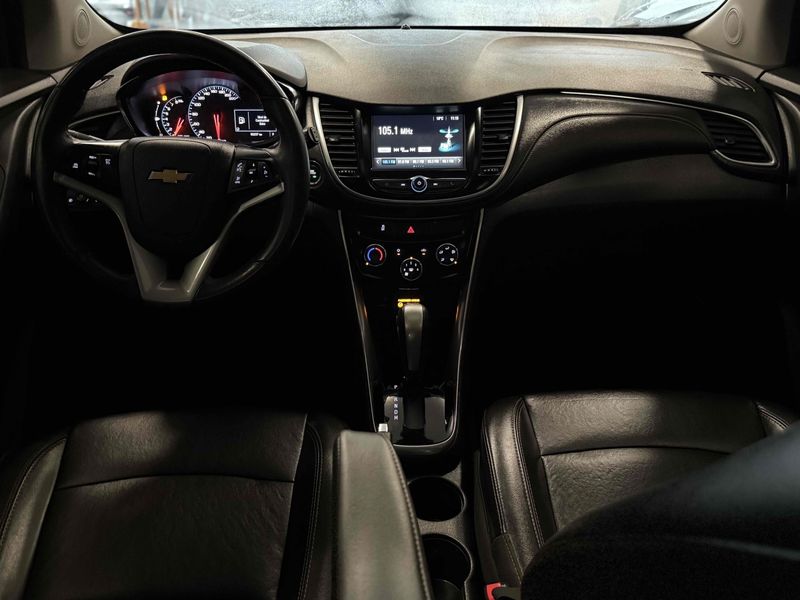 CHEVROLET TRACKER 1.4 16V TURBO PREMIER 2017/2018 LEHMEN VEÍCULOS VENÂNCIO AIRES / Carros no Vale