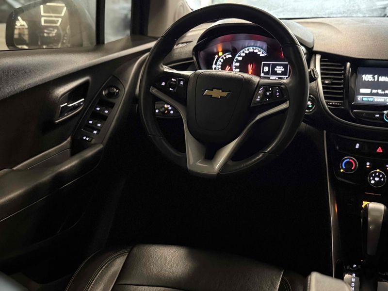 CHEVROLET TRACKER 1.4 16V TURBO PREMIER 2017/2018 LEHMEN VEÍCULOS VENÂNCIO AIRES / Carros no Vale