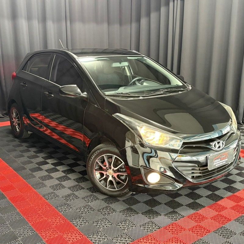 Hyundai HB20 COMFORT 1.6 2014/2014 SÉRGIO VEÍCULOS TEUTÔNIA / Carros no Vale