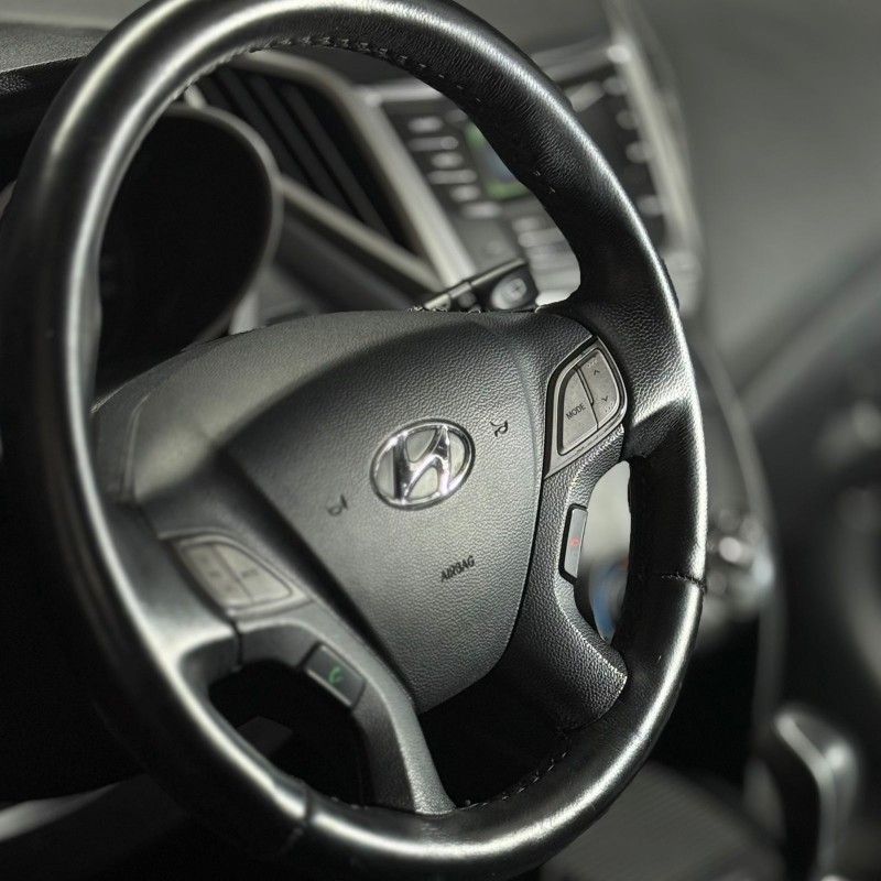 Hyundai HB20 COMFORT 1.6 2014/2014 SÉRGIO VEÍCULOS TEUTÔNIA / Carros no Vale