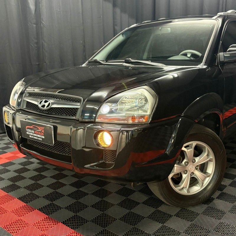 Hyundai TUCSON GLS 2.0 2015/2015 SÉRGIO VEÍCULOS TEUTÔNIA / Carros no Vale