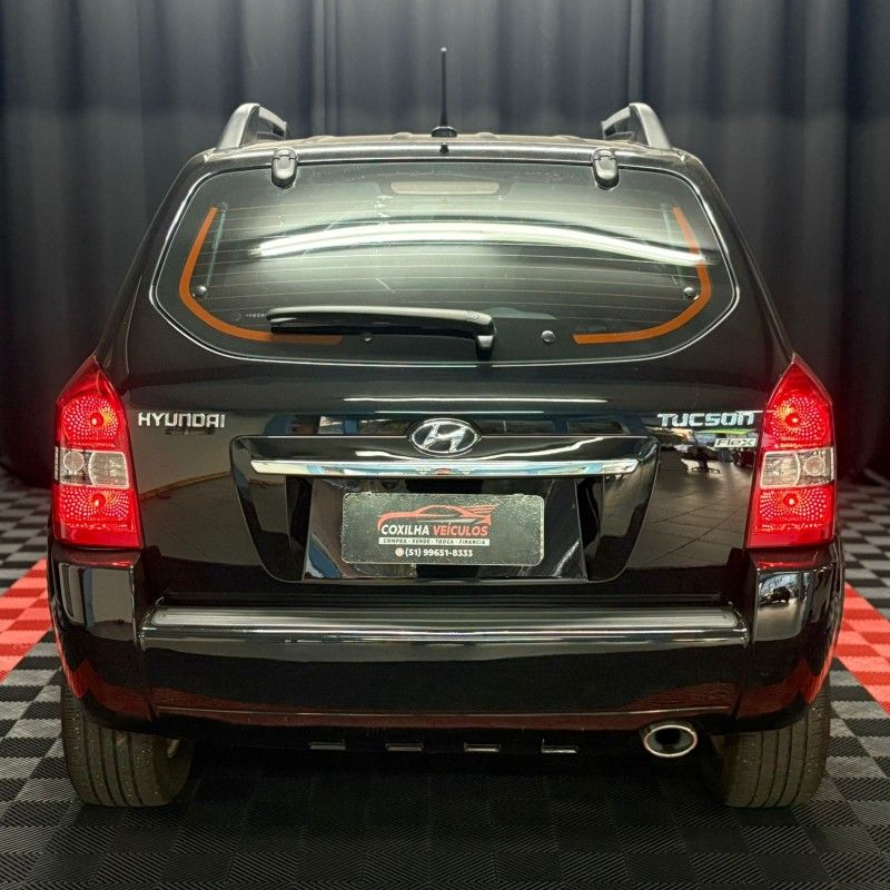 Hyundai TUCSON GLS 2.0 2015/2015 SÉRGIO VEÍCULOS TEUTÔNIA / Carros no Vale