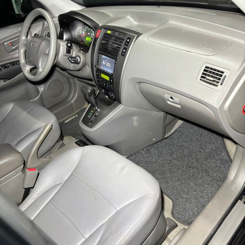 Hyundai TUCSON GLS 2.0 2015/2015 SÉRGIO VEÍCULOS TEUTÔNIA / Carros no Vale