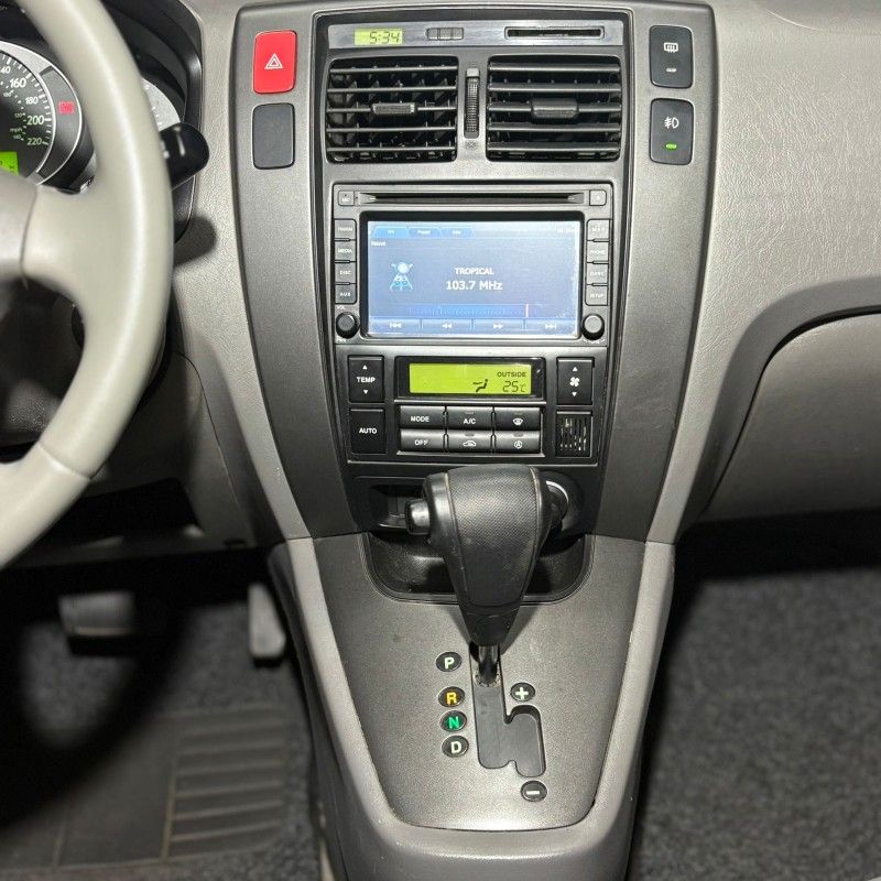 Hyundai TUCSON GLS 2.0 2015/2015 SÉRGIO VEÍCULOS TEUTÔNIA / Carros no Vale
